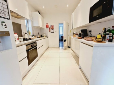 5 bedroom flat to rent Highbury, N5 2QN