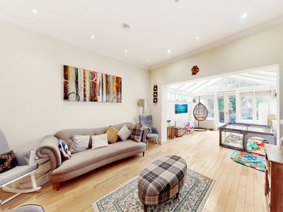 6 bedroom end of terrace house for sale Wood Green, N22 7AZ