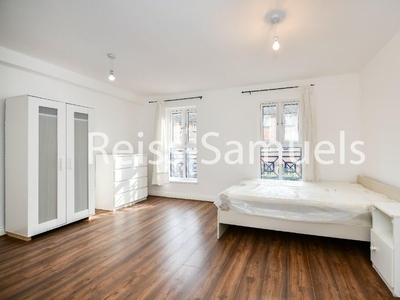 6 bedroom town house for rent in Ambassador Square, Isle of dogs, Canary Wharf,London, E14