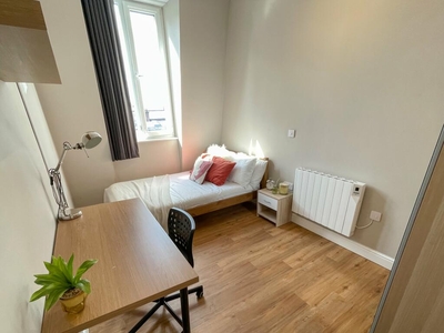 9 bedroom house share for rent in Hardman Street, , , L1