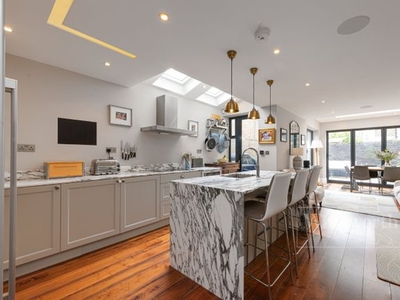 End terrace house for sale in Halstow Road, London NW10