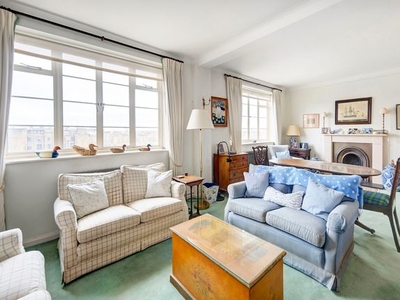 Flat for sale in Stanford Road, London W8