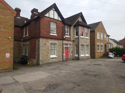 Studio flat for rent in 74 London Road, Maidstone, ME16 0DT, ME16