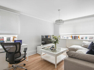 1 Bedroom Apartment For Sale In Buckhurst Hill