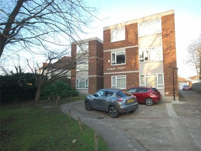 1 Bedroom Apartment For Sale In North Finchley, London