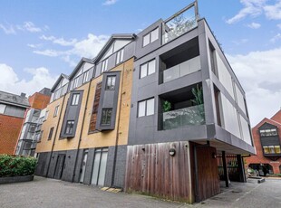 1 bedroom apartment for sale in Staple Gardens, Winchester, Hampshire, SO23
