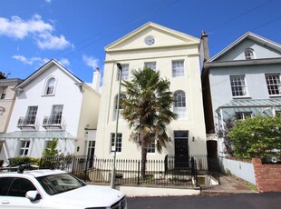 1 bedroom ground floor flat for sale in Clifton Hill, Exeter, EX1