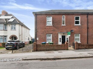 1 bedroom ground floor flat for sale in Walnut Grove, Southampton, SO16