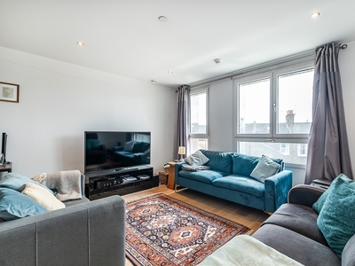 1 bedroom property to let in Clement Avenue Clapham SW4