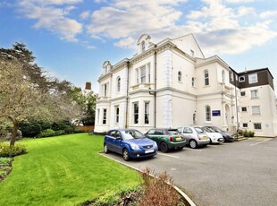 1 bedroom retirement property for sale in Avon Court, Kenilworth Road, Leamington Spa, CV32