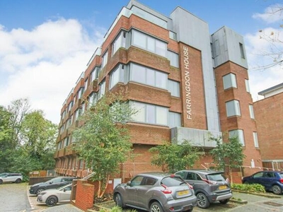 2 Bedroom Apartment For Sale In East Grinstead, West Sussex