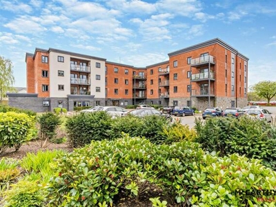 2 Bedroom Apartment For Sale In Llanishen, Cardiff
