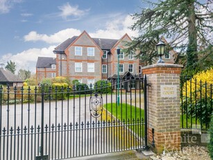 2 bedroom apartment for sale in West Court, West Drive, Sonning, Reading, RG4 6GL, RG4