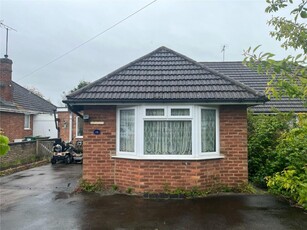 2 bedroom bungalow for sale in The Avenue, Longlevens, Gloucester, Gloucestershire, GL2