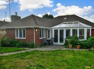 2 bedroom detached bungalow for sale in Eirene Road, Goring-By-Sea, Worthing, West Sussex, BN12