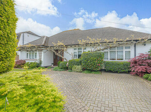 2 Bedroom Detached Bungalow For Sale In Rayleigh