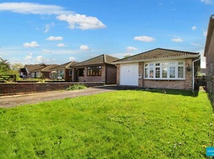 2 bedroom detached bungalow for sale in Wintringham Way, Purley On Thames, Reading, RG8