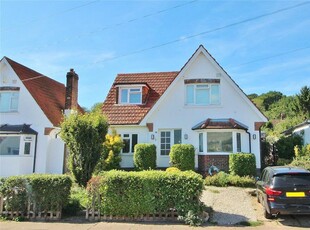 2 bedroom detached house for sale in Hillview Road, Findon Valley, West Sussex, BN14