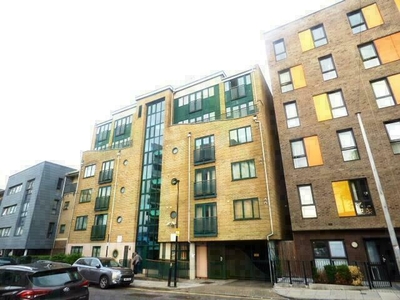 2 Bedroom Flat For Rent In Poplar, London