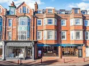 2 bedroom flat for sale in High Street, Tunbridge Wells, Kent, TN1