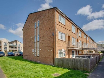 2 Bedroom Flat For Sale In Loudwater