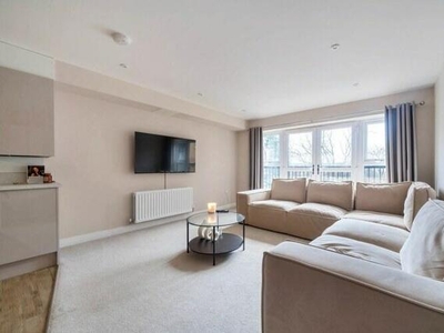 2 Bedroom Flat For Sale In Stevenage, Hertfordshire