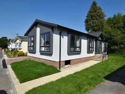 2 Bedroom Park Home For Sale In Ferndown, Dorset