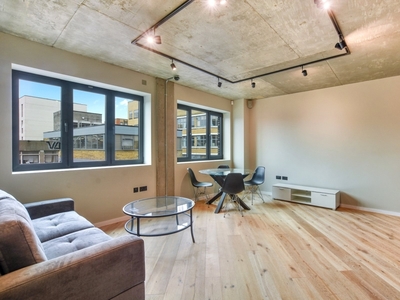 2 bedroom property to let in Mills Court London EC2A