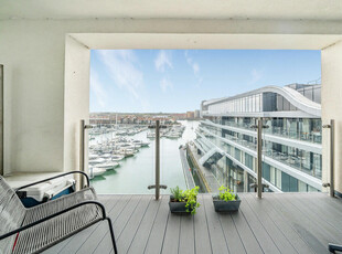 3 bedroom apartment for sale in Maritime Walk, Ocean Village, Southampton, SO14