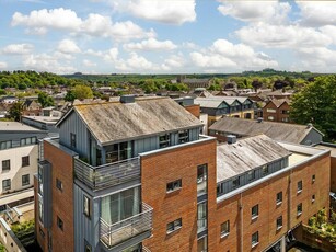 3 bedroom apartment for sale in Staple Gardens, Winchester, SO23