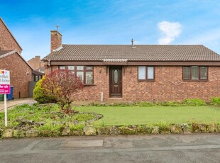 3 bedroom detached bungalow for sale in Drake Head Lane, Conisbrough, Doncaster, DN12
