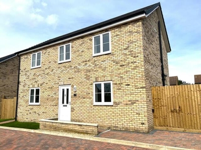 3 Bedroom Detached House For Rent In Chatteris, Cambs
