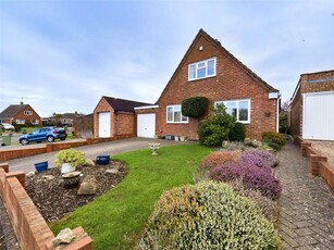 3 bedroom detached house for sale in Cavendish Avenue, Churchdown, Gloucester, GL3