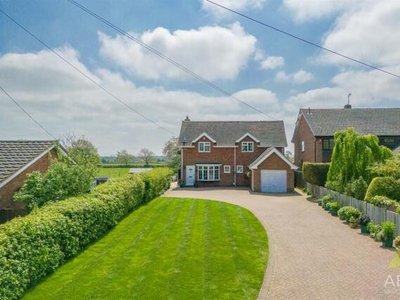3 Bedroom Detached House For Sale In Hanbury