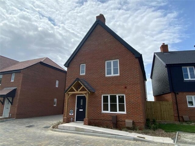 3 Bedroom Detached House For Sale In Summer Lane, Pagham