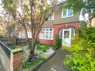 3 bedroom end of terrace house for sale in Broadmead Avenue, Abington, Northampton NN3 2QY, NN3