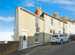 3 bedroom end of terrace house for sale in Prospect Hill, Swindon, SN1
