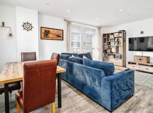3 Bedroom Flat For Sale In Enfield