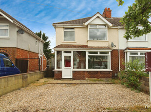 3 bedroom semi-detached house for sale in Copse Avenue, Swindon, SN1