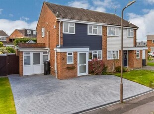 3 Bedroom Semi-detached House For Sale In Larkfield, Aylesford