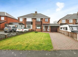 3 bedroom semi-detached house for sale in Old Lode Lane, Solihull, B92