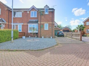 3 bedroom semi-detached house for sale in Robinswood Drive, Castle Grange, Hull, HU7
