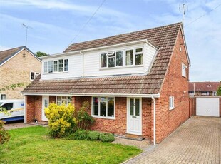 3 Bedroom Semi-detached House For Sale In Yateley
