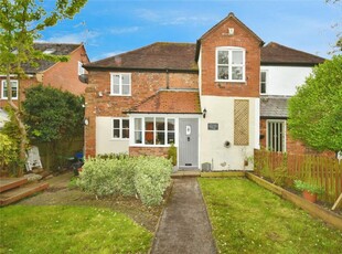 3 bedroom semi-detached house for sale in Yew Lane, Reading, RG1