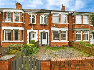 3 bedroom terraced house for sale in Anlaby Road, Hull, HU4