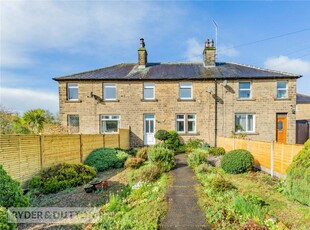 3 bedroom terraced house for sale in Castle Avenue, Newsome, Huddersfield, West Yorkshire, HD4