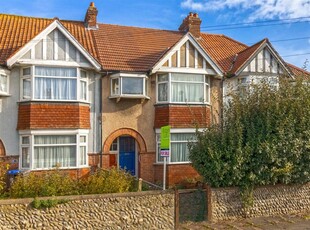 3 bedroom terraced house for sale in Navarino Road, Worthing, BN11