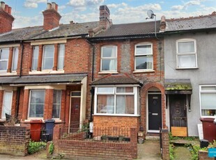 3 bedroom terraced house for sale in Oxford Road, Reading, RG30