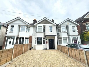 3 bedroom terraced house for sale in Winchester Road, Southampton, Hampshire, SO16