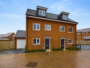 3 bedroom town house for sale in Castello road, Gloucester, GL3